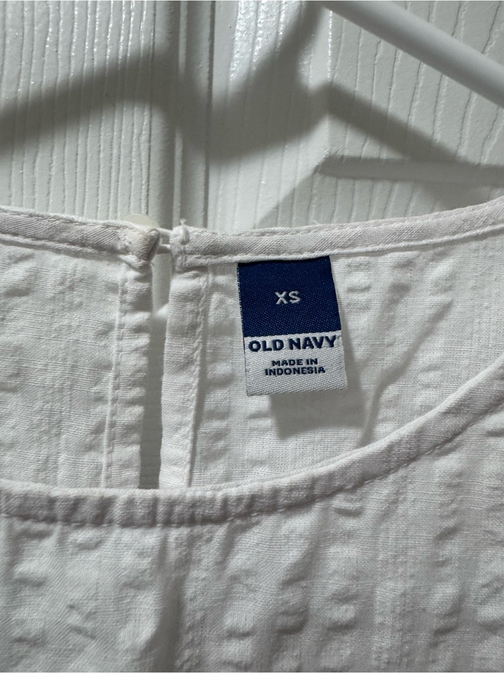 Old Navy White Cottagecore Textured Puff-Sleeve Dress - Picture 2 of 4